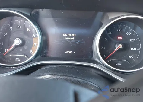 2021 Jeep Compass Latitude Fwd z USA, uszkodzony, nr VIN 3C4NJCBB9MT592610